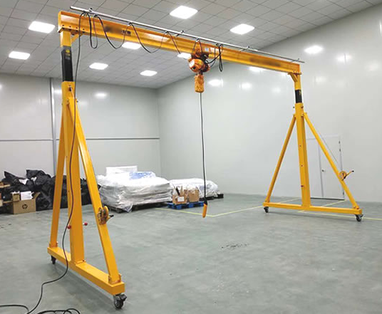 可調節升降的小型龍門吊
